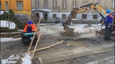 Kvůli mrazům praská potrubí, lidé zůstávají bez vody