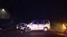 Opilec v husté mlze sešrotoval Seat o strom!