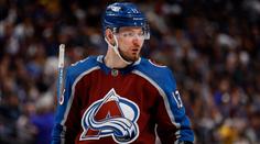 Rus, který během play-off NHL zmizel, se opět ukázal. Pózoval se zbraní