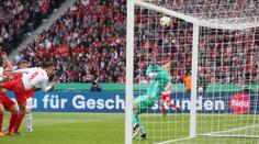 Bayern získal double, ve finále sestřelil Lipsko Lewandowski
