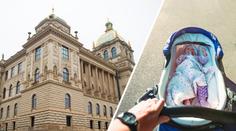 Mámy zuří! Stály dlouhou frontu do muzea, dovnitř je nepustili
