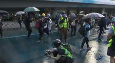 Policie demonstraci nepovolila, i tak lidé vyšli do ulic Hongkongu!