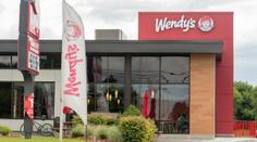Do Česka míří nové fastfoody. Podívejte se, kdy a kde mají otevřít