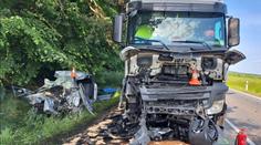 Čelní srážka uzavřela důležitý tah v jižních Čechách. Na místě jsou mrtví
