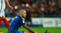 FOTO: Weiss dostal bizarní dárek, v Kataru o jeho průšvihu asi netuší