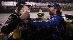 Jezdci NASCAR se poprali v cíli. Bez bitky normální incident, říká komentátor