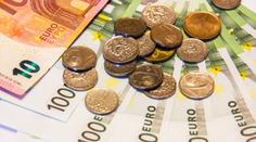 Předzvěst další krize? Koruna byla takhle silná naposledy před tou v roce 2008