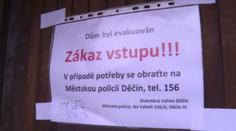 Z domova do hotelu: Příběh lidí, jejichž dům ohrožuje obří skála
