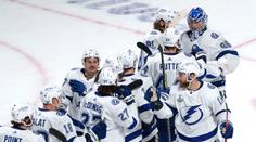 Tampa má tři mečboly. V dalším finále bodovali oba Češi, Rutta skóroval