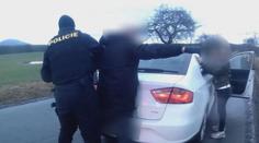 Policisté dopadli podezřelého z přepadení benzinky. Hrozí mu až 10 let