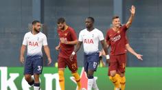Schick si pohrál s obranou Tottenhamu! AS Řím však prohrál