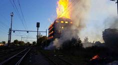 Železniční koridor ochromil požár, dotklo se to i mezinárodních vlaků
