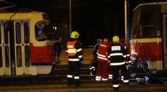 Srážku dvou tramvaji odnesl zraněním řidič, který nedobrzdil