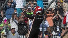Castroneves konečně zase ukázal, proč se mu přezdívá Spider-man
