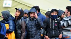 Buďte vtipní a nezírejte! V Belgii radí uprchlíkům, jak flirtovat