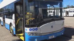 Žena v Pardubicích upadla v autobuse a zemřela. Policie hledá svědky