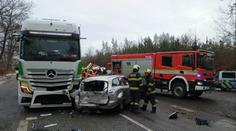 Vážná nehoda na Písecku: Srazily se dva kamiony a osobní auto