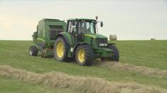 Balák má další problém: Za peníze Hradu si měl nechat opravit svůj traktor