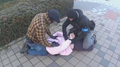 Starostu našli mrtvého v kufru shořelého auta. Policie zadržela tři podezřelé