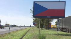 Česká města bojují s vizuálním smogem. Mnohdy však vítězí peníze