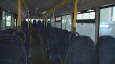 Na autobus v Příbrami zřejmě někdo střílel. Už třetí případ za rok