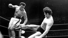 Zemřela legenda. Dvoumetrový Japonec zápasem s Alim položil základy MMA