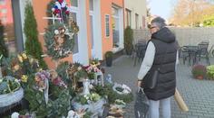Češi utrácejí za dušičkové zboží stále více peněz. Jezdí pro něj i do Polska