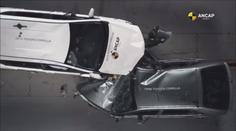 Po zhlédnutí tohoto crash testu už nebudete chtít staré auto