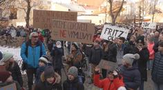 Starosta Holešova chtěl sloučit dvě školy. Vypukly protesty, může mu to zlomit vaz