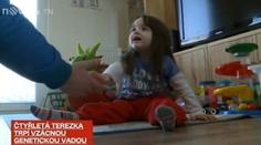 Vozík pro nemocnou Terezku (4) zaplatí lidé ze vstupného na koncert