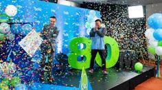 Chudý muž vyhrál rekordní jackpot. Dal výpověď a při přebírání šeku se rozplakal