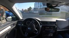 Auto, které se dá řídit ze všech sedadel. Češi vyvinuli unikátní systém