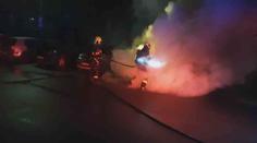 Požár na Přerovsku zcela zničil dvě auta. Škody jdou do sta tisíců