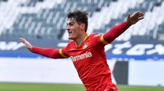 Schick se vrátil do klubu gólově. Dortmund prohrál s Frankfurtem