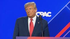 Trumpovi hrozí obžaloba. Měl pornoherečce zaplatit z peněz na kampaň