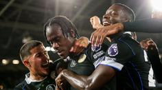 Dioufova asistence neodvrátila debakl West Hamu. Chelsea mu nadělila bůra