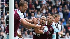 Souček pomohl k první výhře West Hamu, Tottenham zaskočil City