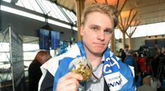Přijeď ukázat, jak umíš kliky. Kakko NHL řekl NE, musí slavit!