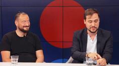 Umělá inteligence změní, jak pracujeme, říká ekonom. Sám už má v ruce psí čip