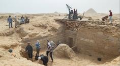 Úspěch českých archeologů: Objevili dosud neprobádané hrobky i mumii
