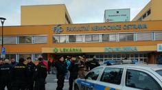 Muž, označený policií za střelce, přijal omluvu. Nic dalšího prý nežádá