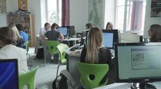Umělá inteligence výzvou pro české školství. Někde jsou pro, jinde ostře proti