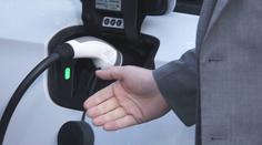 Jízda bez emisí i zvykání si na nabíjení. Snídaně se zaměřila na elektromobilitu