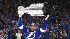 Dva triumfy nám nestačí, hlásí před sezonou NHL kapitán Stamkos