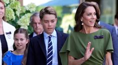 George a Charlotte se ukázali po boku Kate. Fanoušky zarazila jedna věc