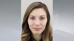 Julie odešla z domu bez mobilu i peněženky. Slehla se po ní zem