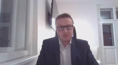Dohoda o naftě z Ruska: Trumpovi nejspíš nejde o snížení cen, říká expert