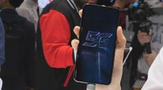 Signál 5G nám bude narušovat navigaci, varují letecké společnosti