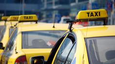 Dával taxikářům pistoli k hlavě a nůž na krk. Teď ho dopadli