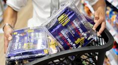 Překvapivý krok několika supermarketů. Kvůli čokoládě zavedly speciální opatření